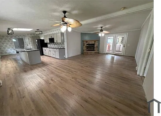 3 bed, 1620 sqft, $1,840 — Photo 4