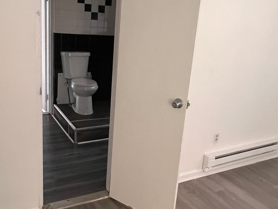 1st image of 15 Beaumont Estates Ln #5F