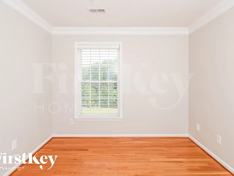 3312 Cornelia Ct — Photo 14