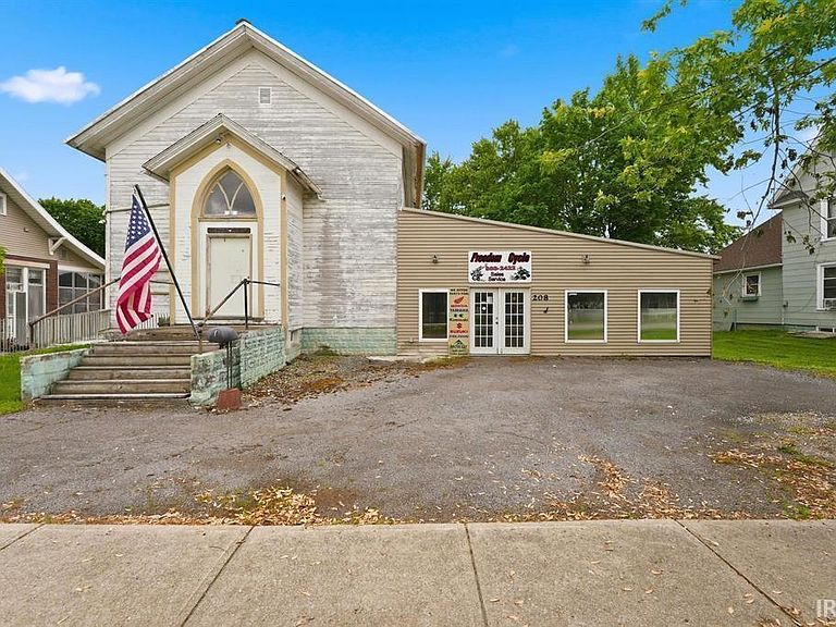 Listing photo 2