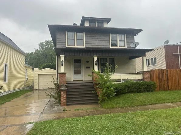 1121 Church St, Port Huron, MI 48060