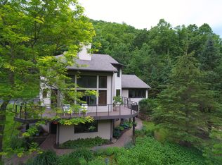 S916 Yule Ln, Westby, WI 54667