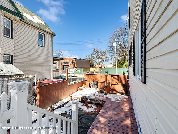 5th image of 150 Fillmore St