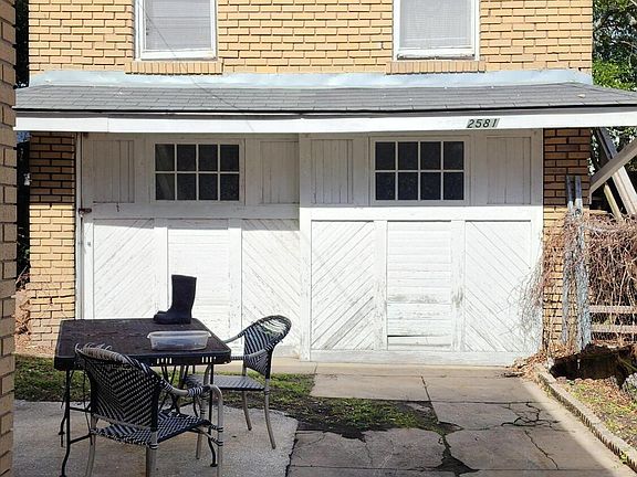 2nd image of 2579 HERSCHEL Street