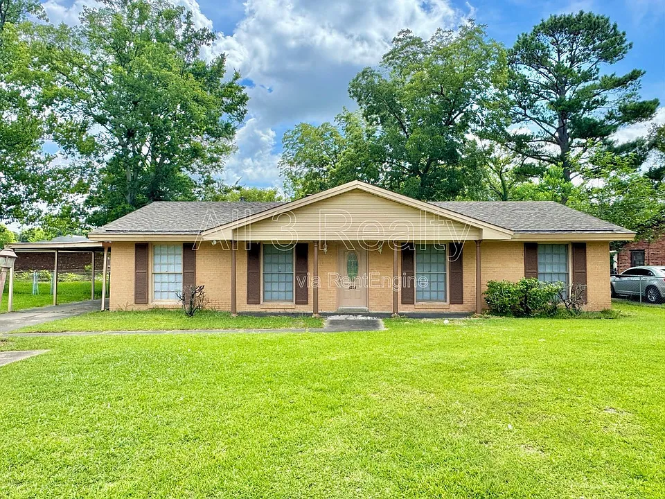 3253 Windwood Dr