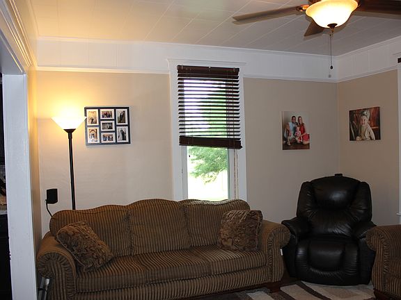 2nd image of 6073 W Adams St