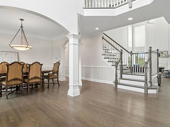 4th image of 22844 N Ridgewood Ln