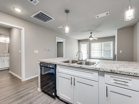 5th image of 6108 Abrams Rd APT 218