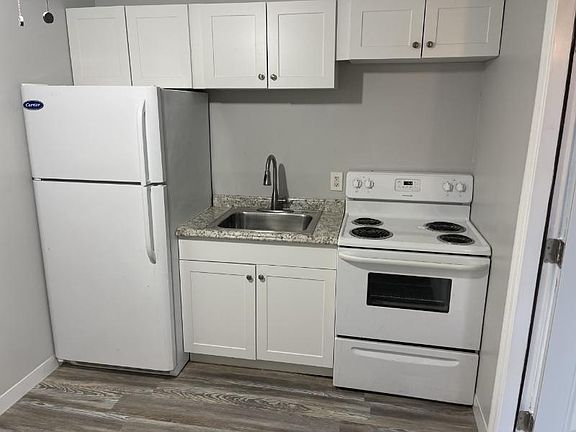 4th image of 13825 S Indian River Dr #5