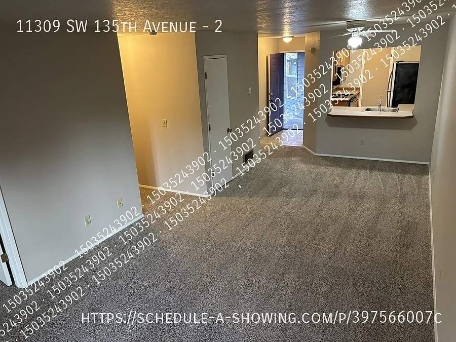 Upstairs 3 Bd 2ba 1100 Sq Ft W/ Garage, W/D Hk Up, Fireplace, Granite, Stainless, We Pay Water & ... — Photo 3