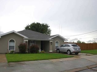 3316 Charles Ct, Chalmette, LA 70043