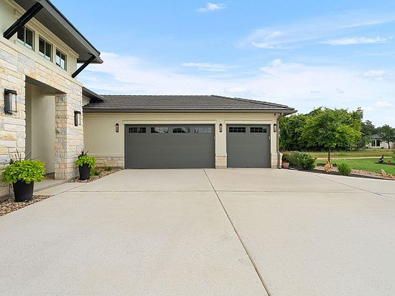 3rd image of 111 Bee Brush Ct