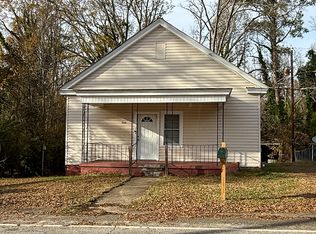 524 W Peachtree St, Woodruff, SC 29388