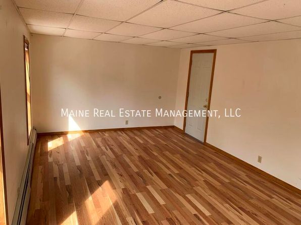 104 Main St #2, Winterport, ME 04496