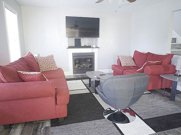 2nd image of 775 Welch St SW