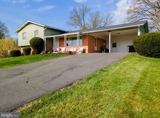 11907 Berlin Tpke, Lovettsville, VA