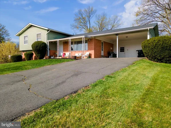 11907 Berlin Tpke, Lovettsville, VA 20180