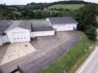 4481 Henderson Rd, Hickory, PA 15340