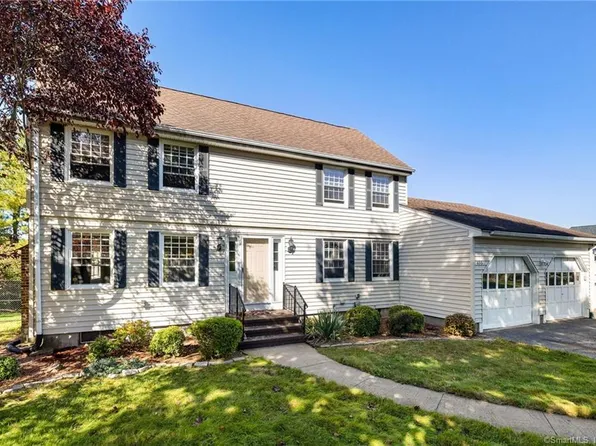 855 East Street, Middletown, CT 06457