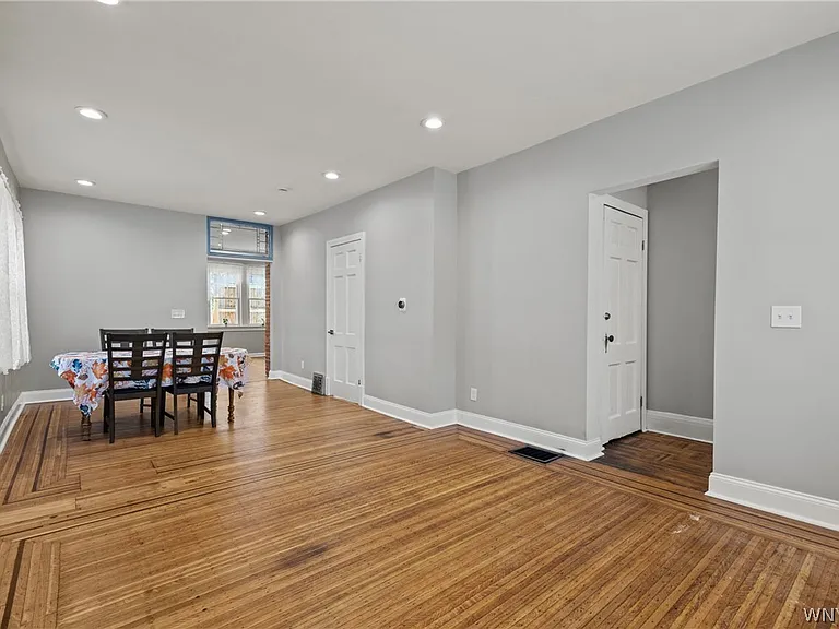 11 Baynes St — Photo 4