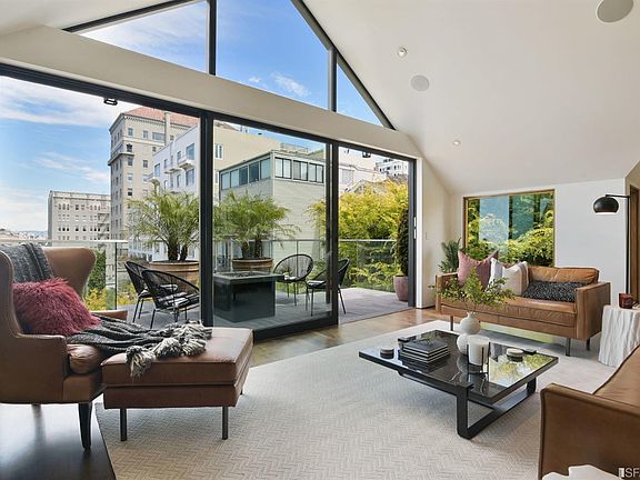 2nd image of 2614 Buchanan St APT 2