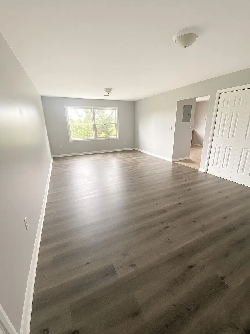 2 bed, $1,400 — Photo 2