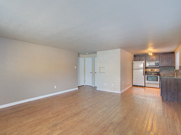 66 S Clarkson St — Photo 13