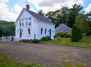 696 West St, Rockport, ME 04856