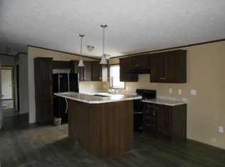 20 Sunflower Dr, Bohemia, NY 11716