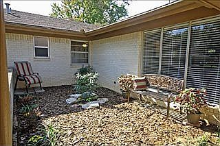 3rd image of 1015 Briarcreek Dr