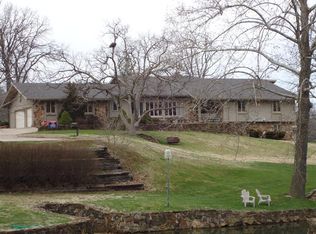 1414 S Essex Rd, Springfield, MO 65809