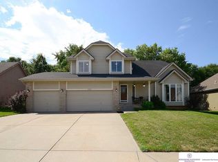 15821 Timberlane Dr, Omaha, NE 68136
