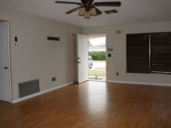 4th image of 4521 Chamber Ct