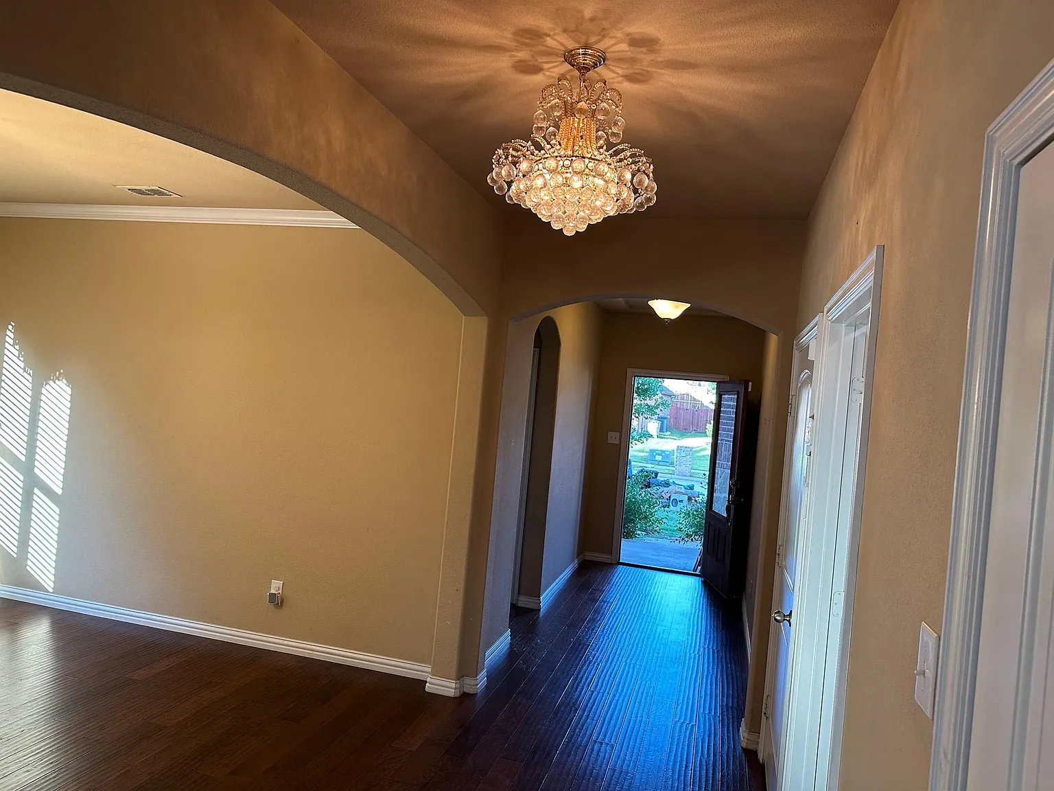 5 bed, 3100 sqft, $3,100 — Photo 3