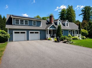 100 Sutton Hill Rd, North Andover, MA 01845