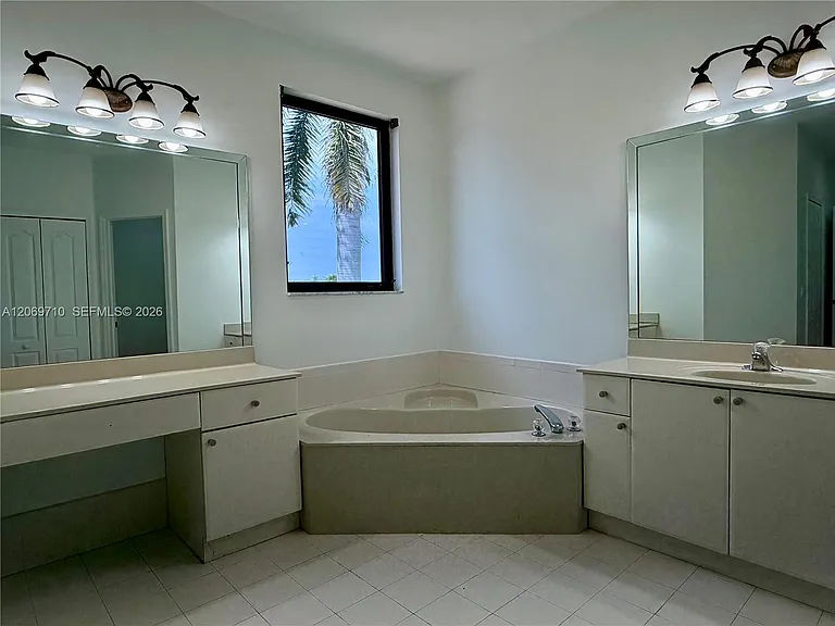 1764 SW 151st Pl — Photo 26