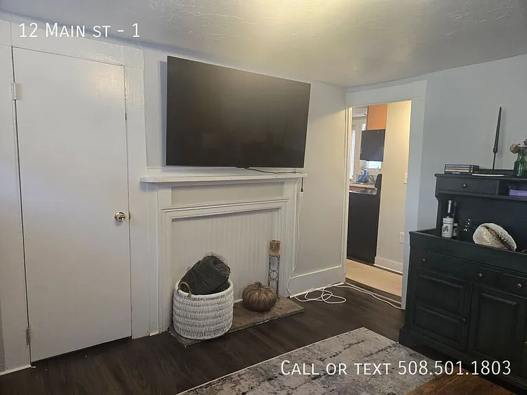 12 Main St #1 — Photo 3