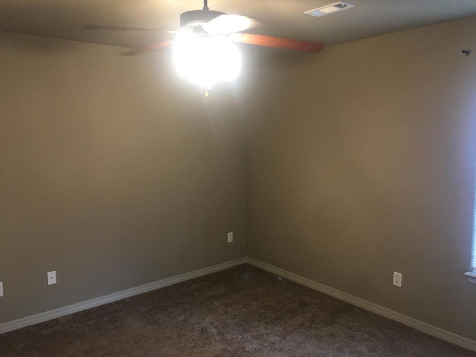 2nd image of 3006 SW Briar Creek Ave
