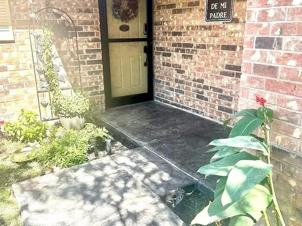 1030 W Caprock St, Hobbs, NM 88240