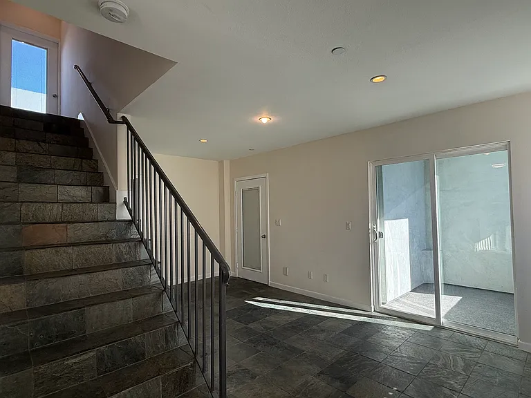 6 Prospect Ave #6 — Photo 4