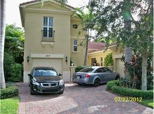 1217 Merlot Dr, Palm Beach Gardens, FL 33410