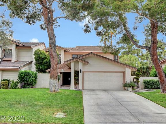 2nd image of 1112 Pinehurst Dr