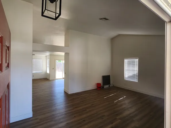 612 Saint Montelena Dr, Madera, CA 93637