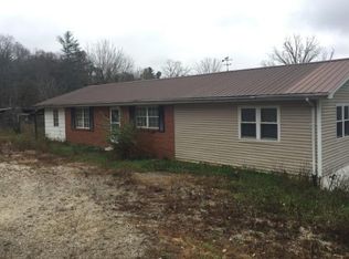 2213 Quillen Chapel Rd, Campton, KY 41301