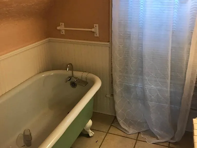 Upstairs Bathroom, includes clawfoot tub