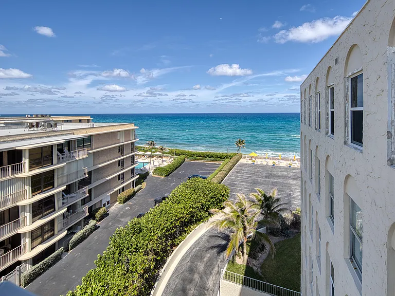 3230 S Ocean Blvd #E-609 — Photo 1