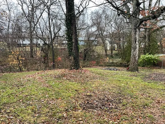 210 E Georgia St — Photo 10