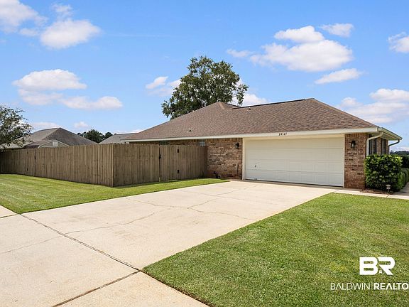3rd image of 24165 Raynagua Blvd