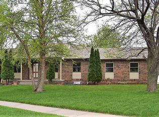 1003 E 52nd St, Kearney, NE 68847