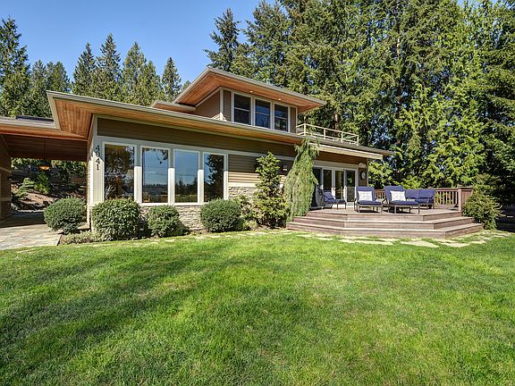 4th image of 4041 W Lake Sammamish Pkwy SE